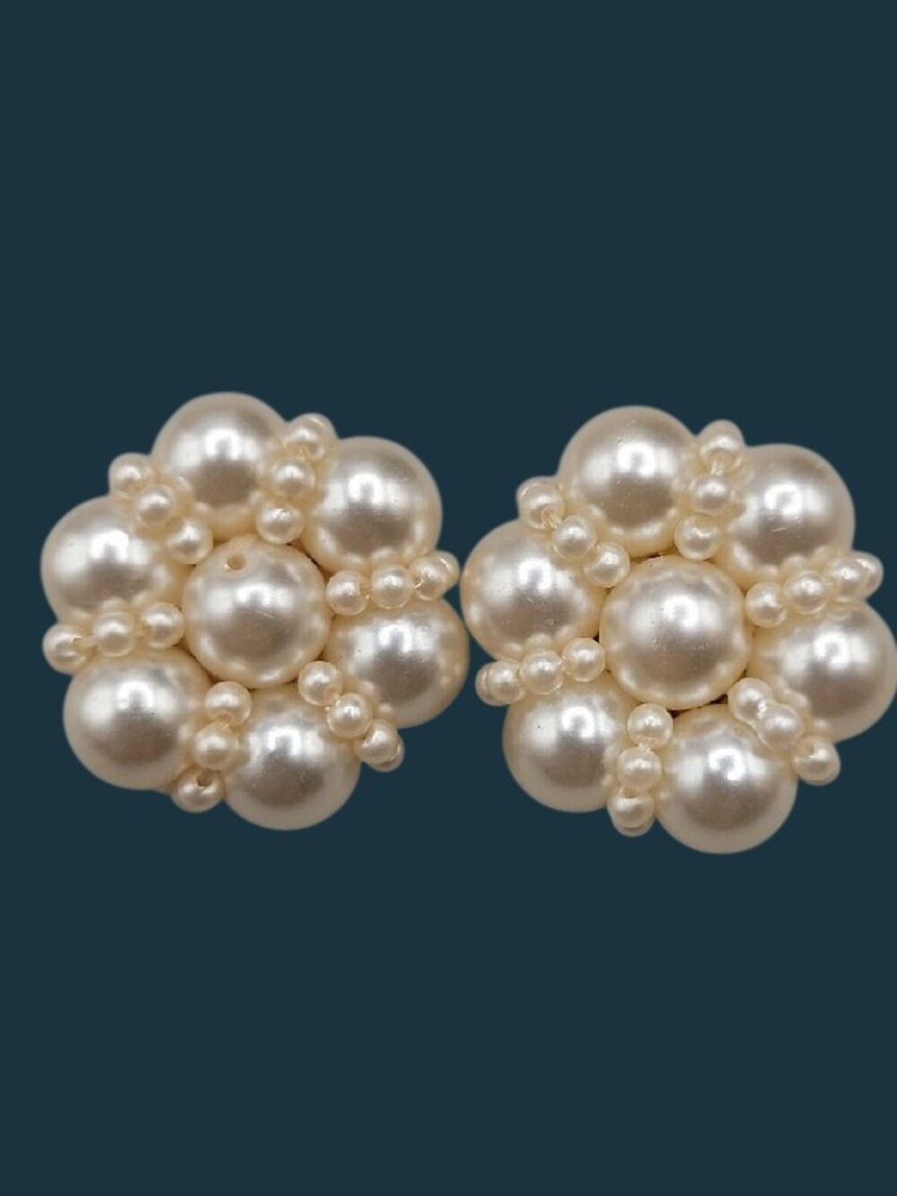 Vtg Charming Charlie Faux Pearl Cluster Clip Ons Earrings Chunky Bead Flower